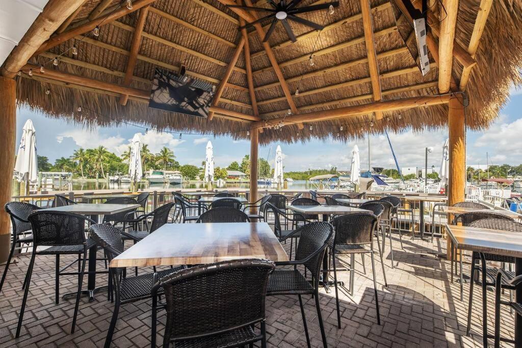 Bay Breeze Aparthotel South Bradenton Ngoại thất bức ảnh