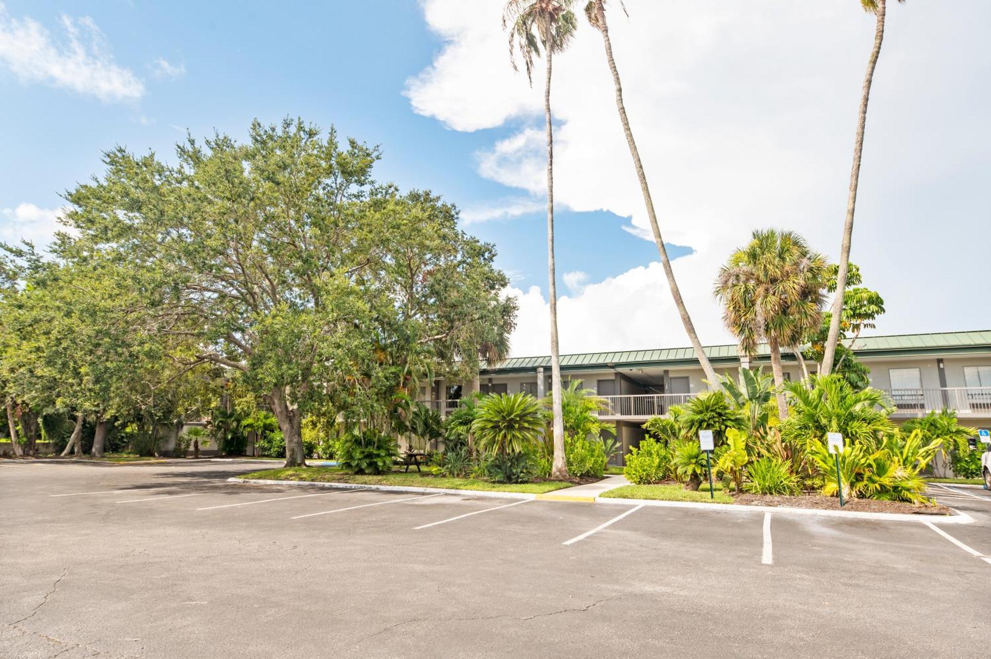 Bay Breeze Aparthotel South Bradenton Ngoại thất bức ảnh