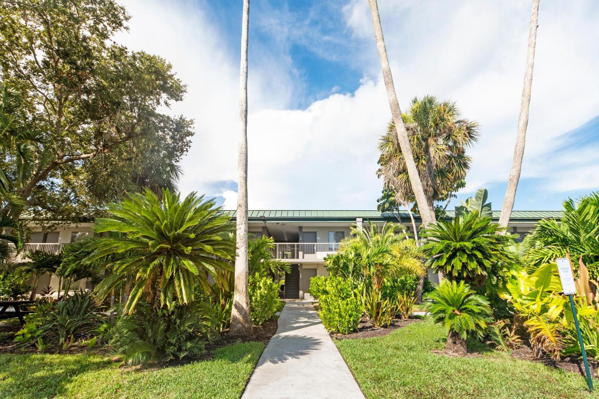 Bay Breeze Aparthotel South Bradenton Ngoại thất bức ảnh